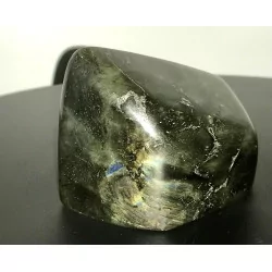 Labradorite 6 cm.