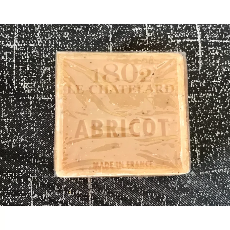 Savon naturel de Marseille exfoliant à l'Abricot 100g.