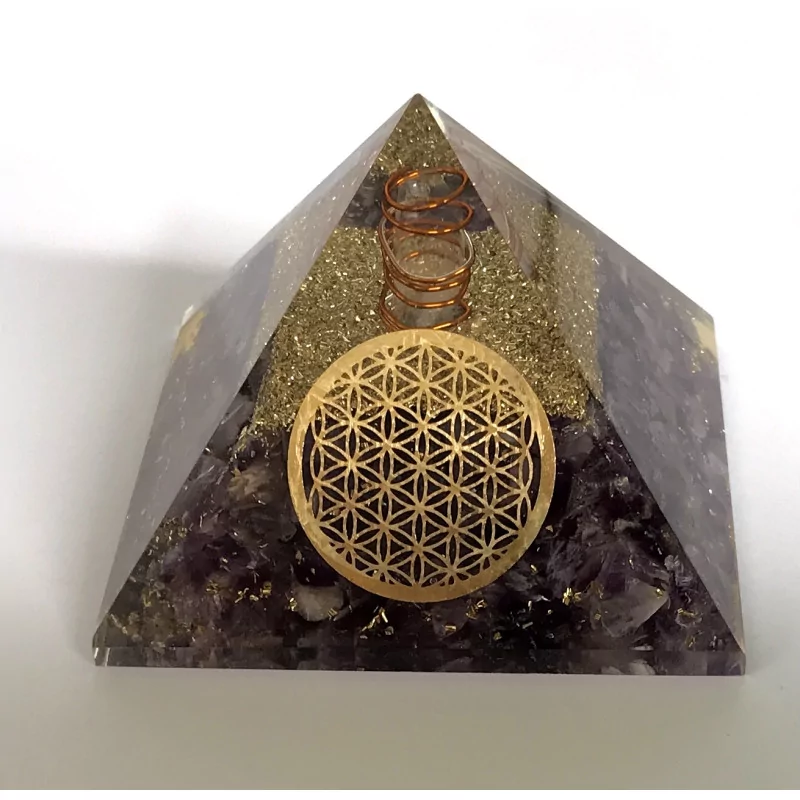 Orgonite Pyramide Améthyste fleur de vie