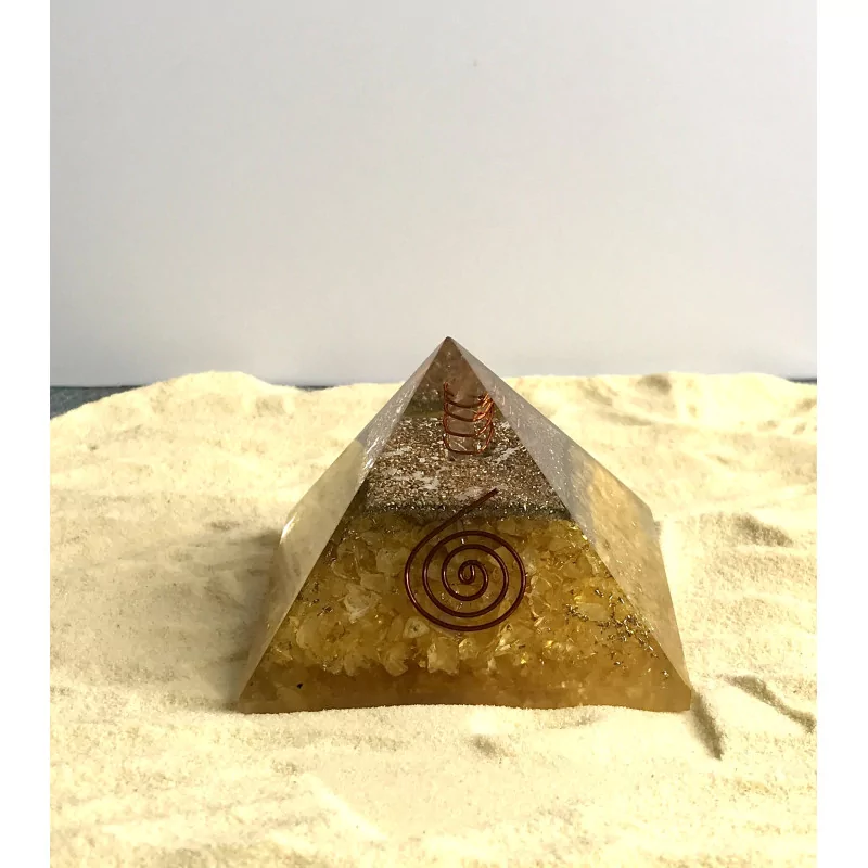 Pyramide Orgonite Citrine.