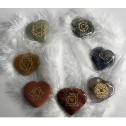 Set 7 symboles Chakra pierres dures forme cœur.