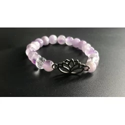 Pulsera de amatista y cristal de roca con loto.