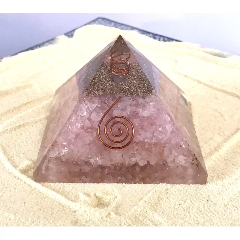 Pyramide Orgonite & Quartz rose