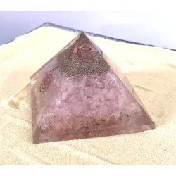 Pyramide Orgonite & Quartz rose