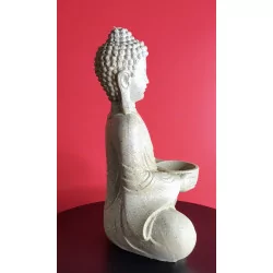 Bouddha méditant ,bougeoir couleur sable 25,5 cm.