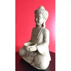 Bouddha méditant ,bougeoir couleur sable 25,5 cm.